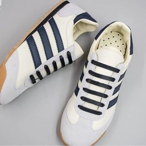 Silicone laces. Good bye tie